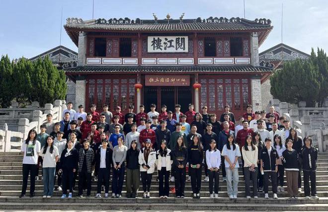 广东省田径项目管理中心党支部在肇庆开展爱国主义教育活动